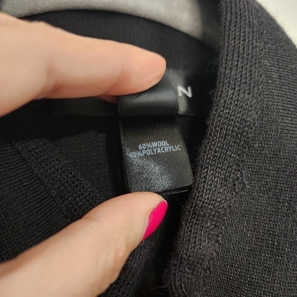 St John Black Wool Poncho Knit cape Minimalist Lagenlook Neutral Luxury luxe - Picture 14 of 15